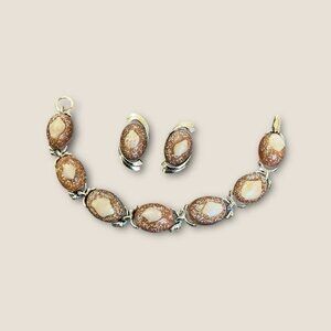 Vintage Rare Lucite Shell and Gold Flake Confetti Bracelet and Earrings Set